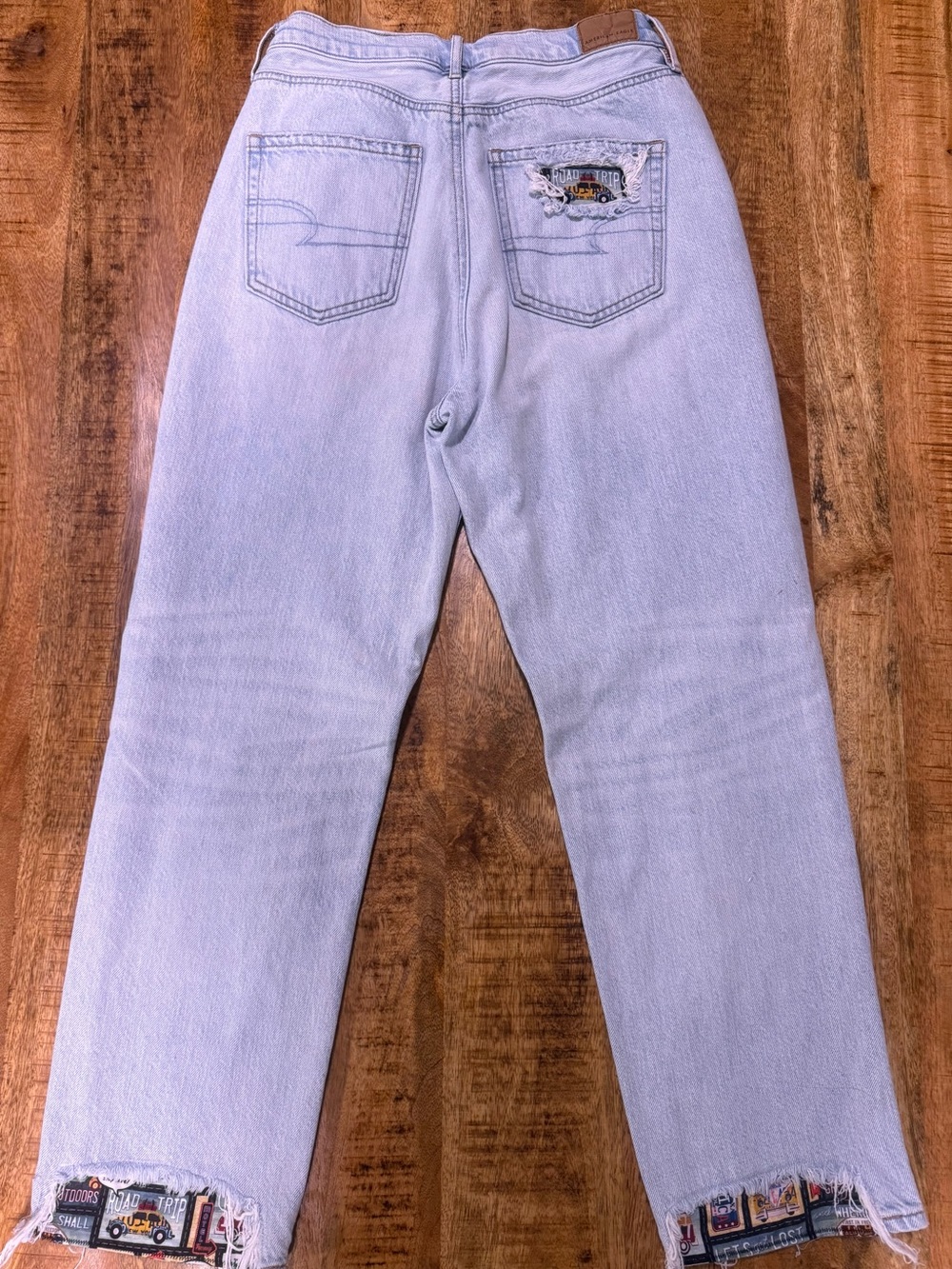 American Eagle Highest Waist 90’s boyfriend  Women’s Jeans size 6 - Picture 2 of 6